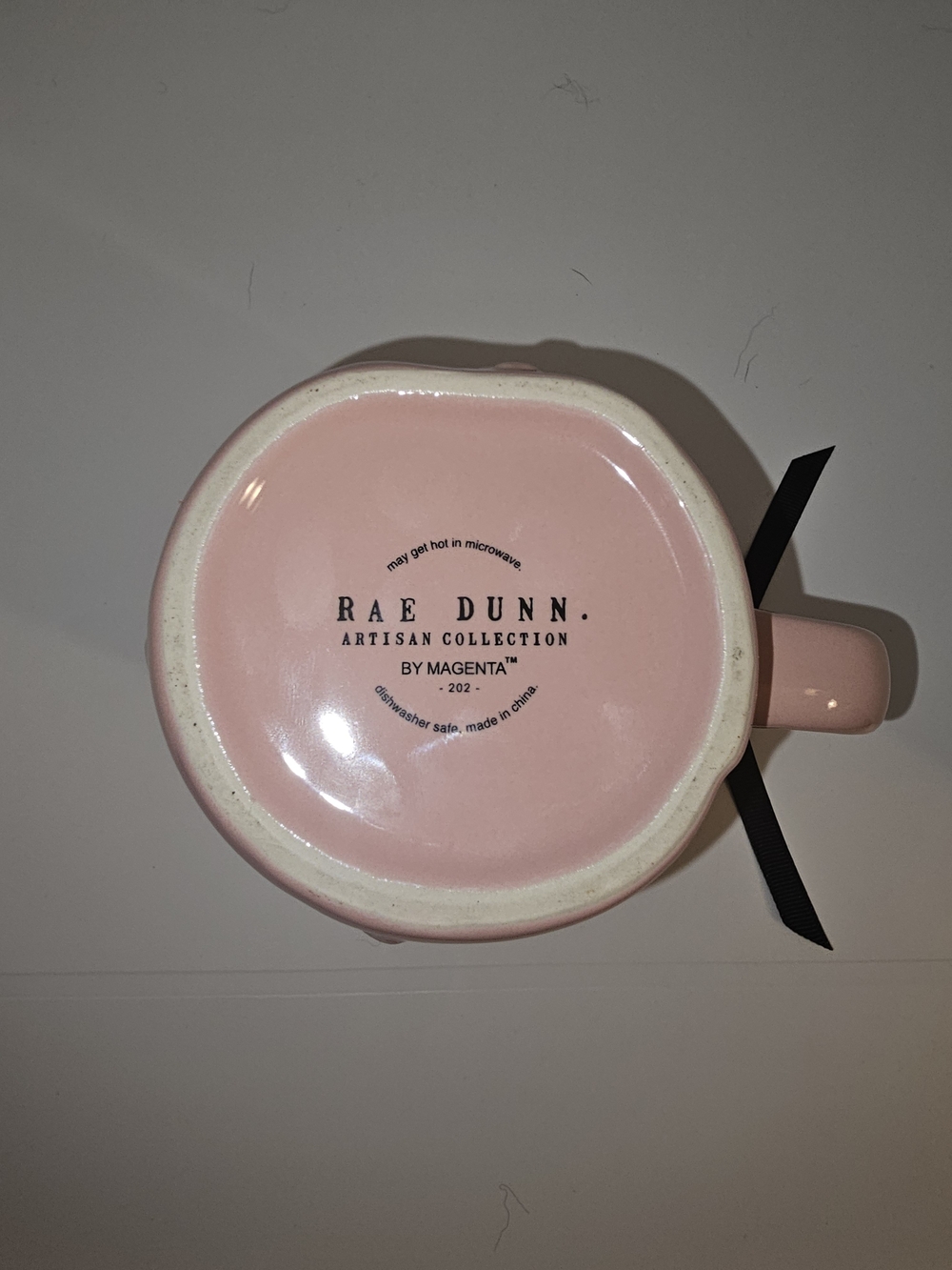 Rae Dunn Pink "FUR MOM" Ceramic Mug New - Picture 4 of 4